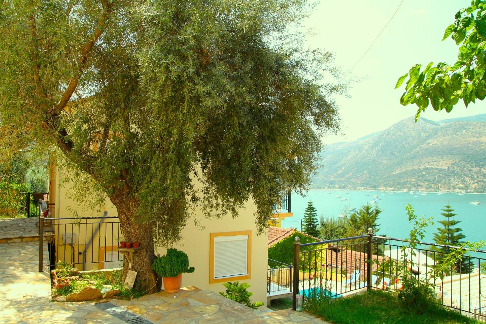 Armonia Nakas Aparthotel Geni  Bagian luar foto